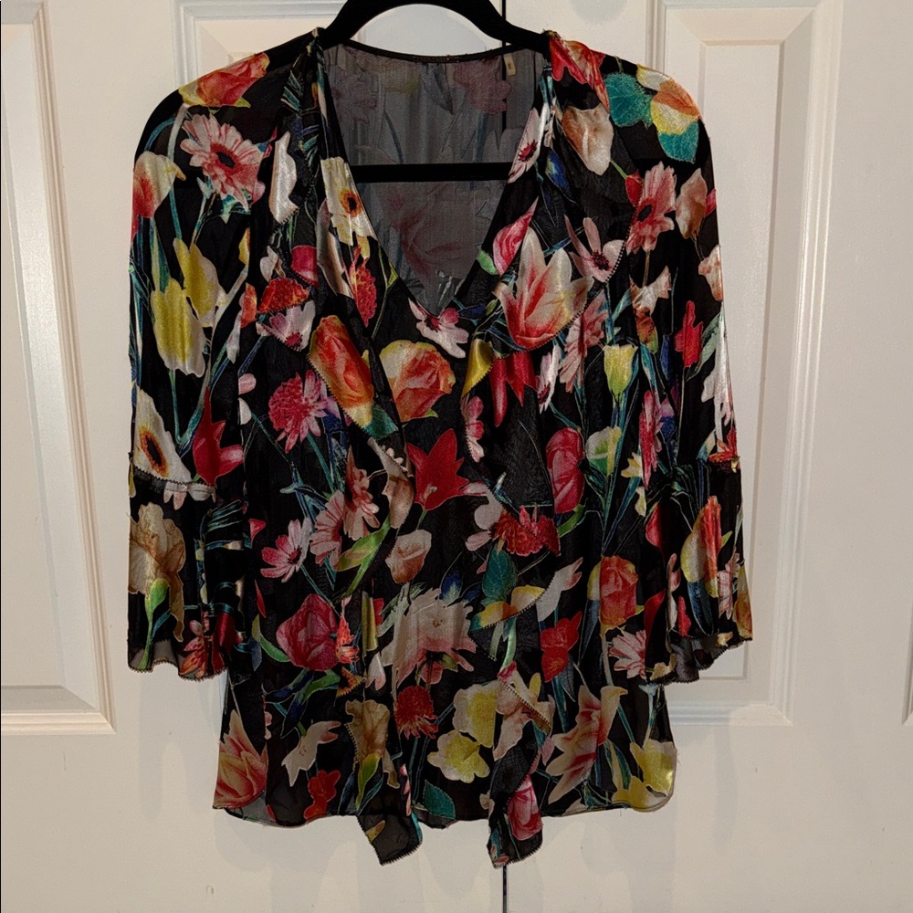 Elie Tahari Black Floral Blouse